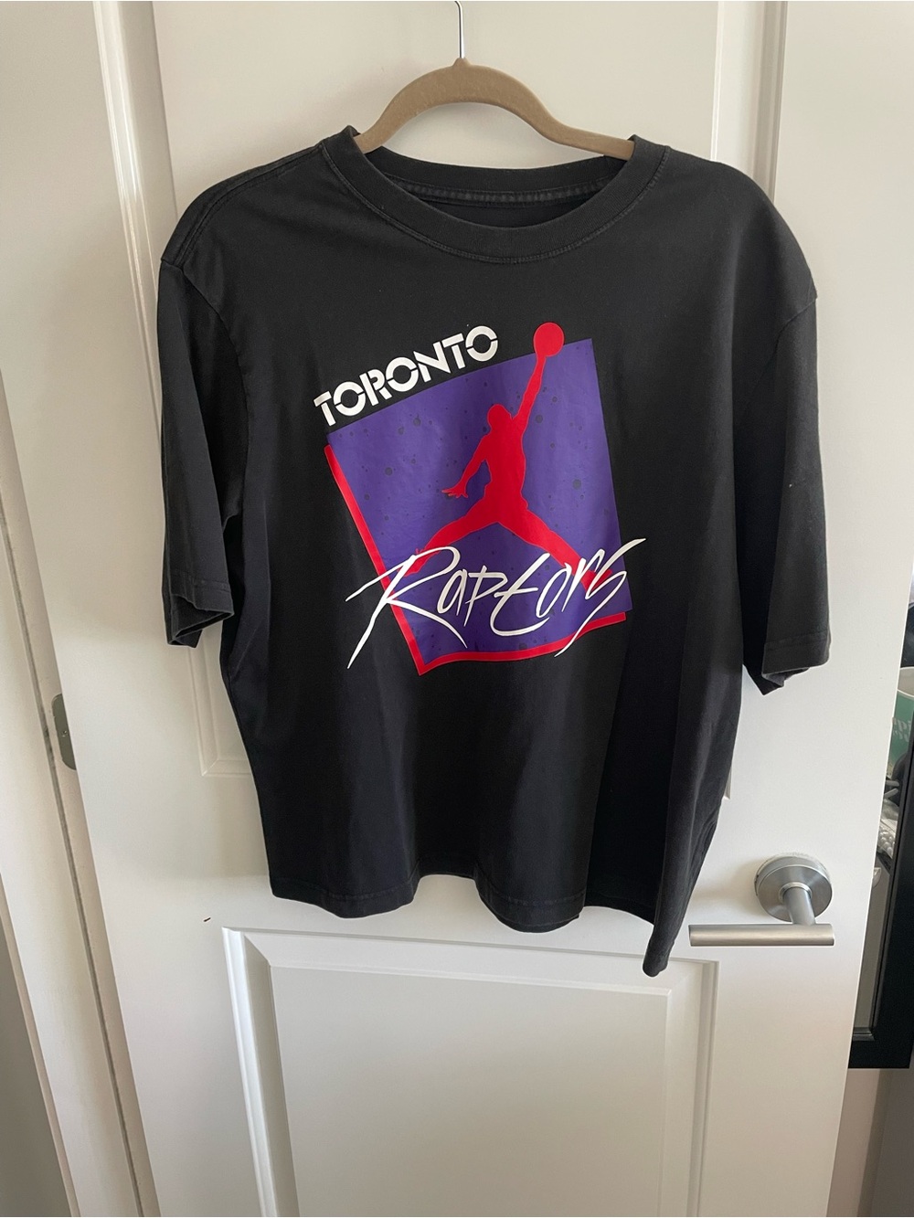 Nike Toronto Raptors Black Graphic Crew Neck Tee with White Print